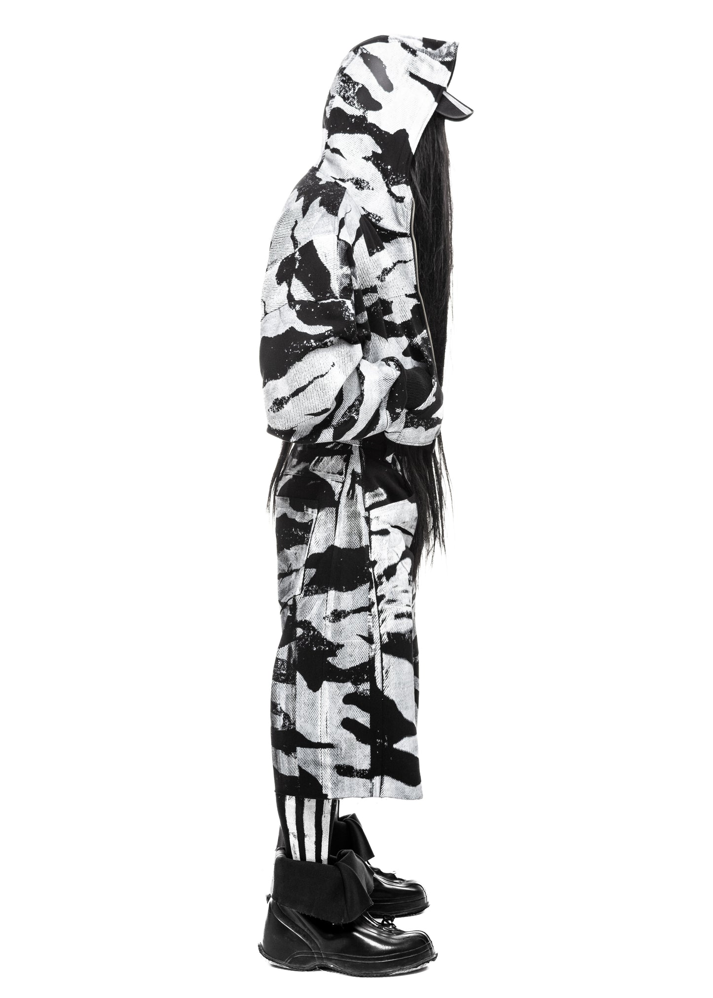 CAMO BLACK DENIM SHORTS