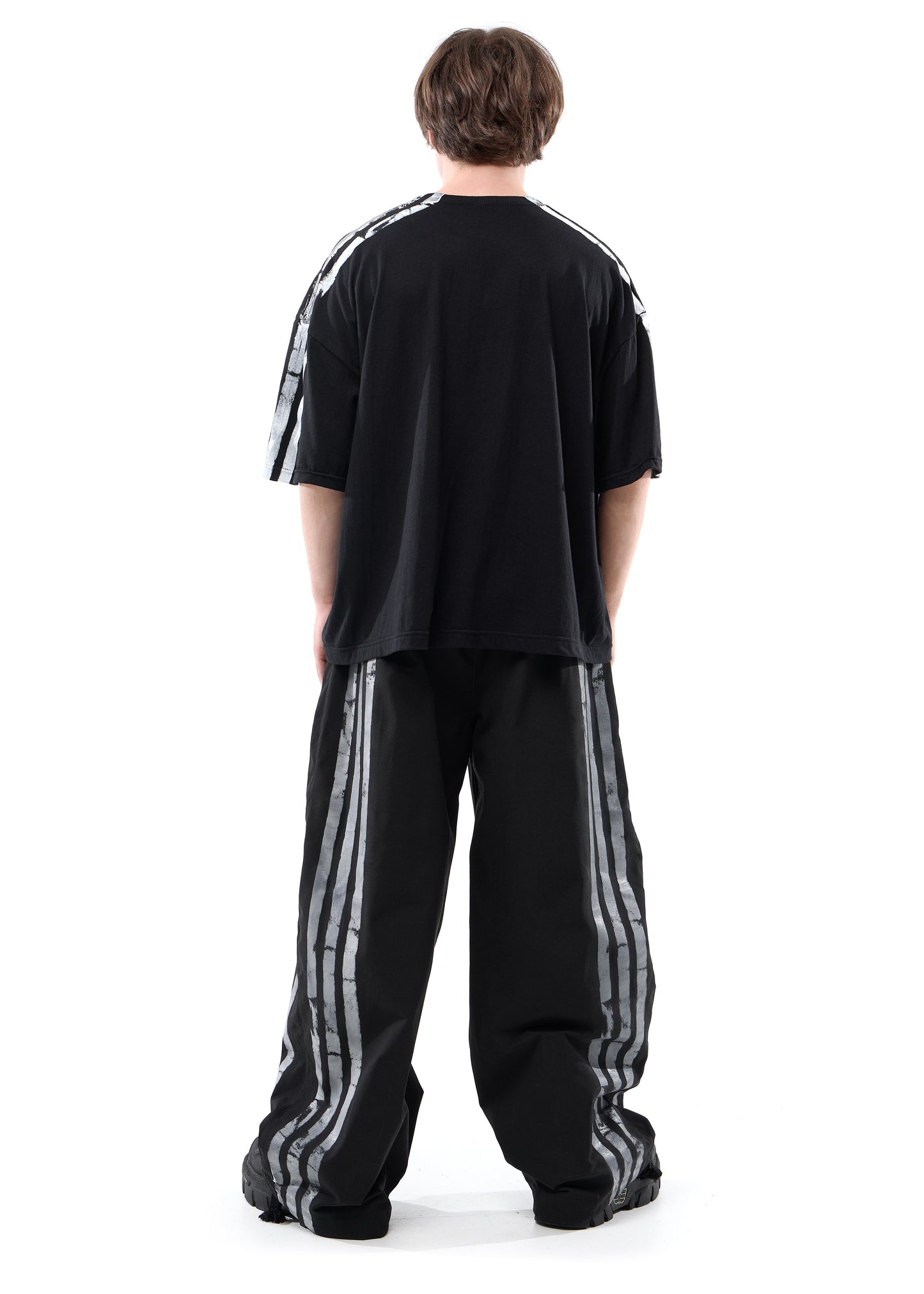 STRIPES BLACK OVER T-SHIRT