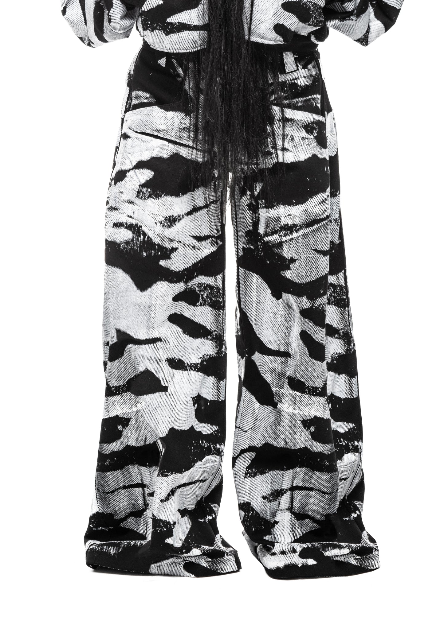 CAMO BLACK JEANS