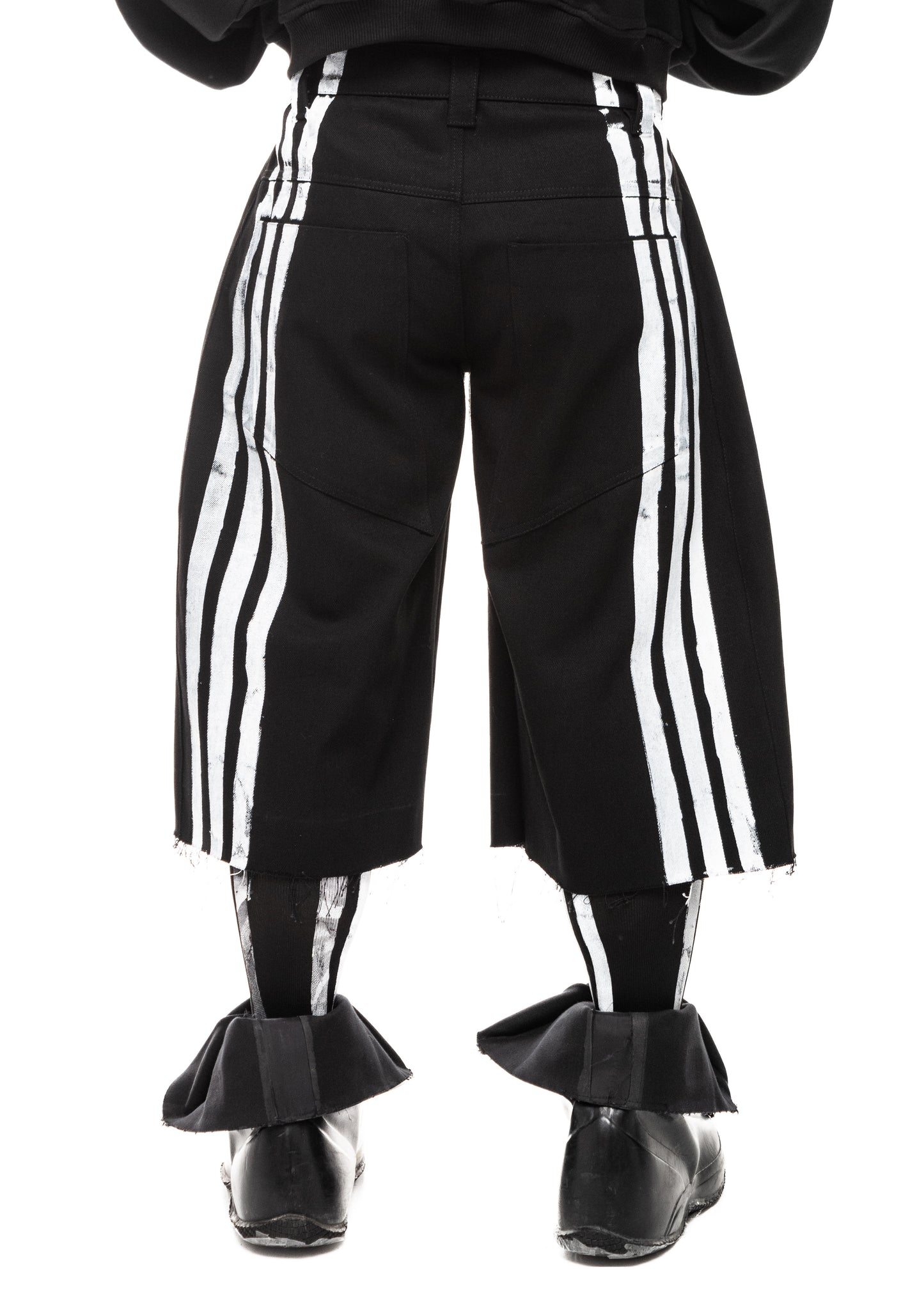 STRIPES BLACK DENIM SHORTS