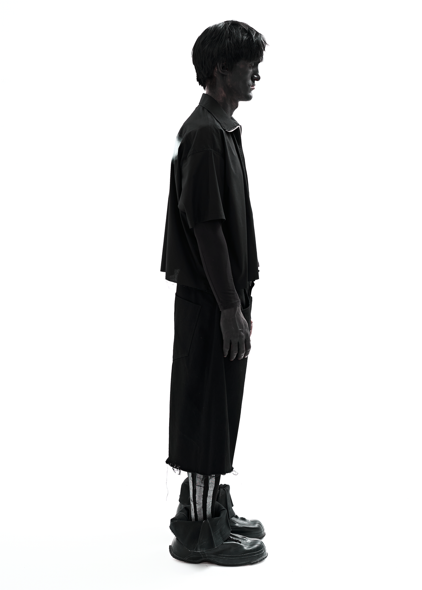 STAIN BLACK ZIP SHIRT