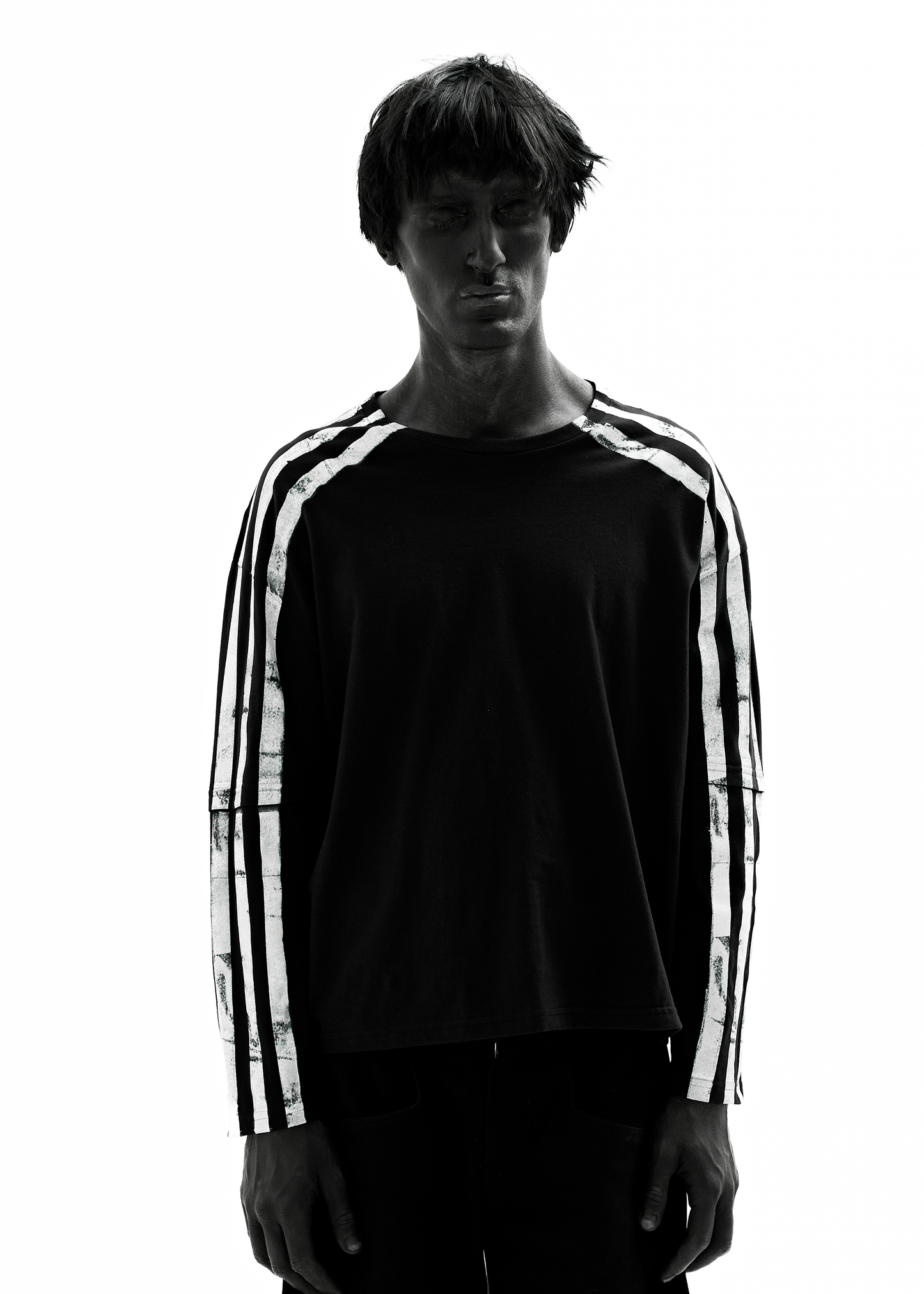 DOUBLE STRIPES BLACK LONG-SLEEVED T-SHIRT