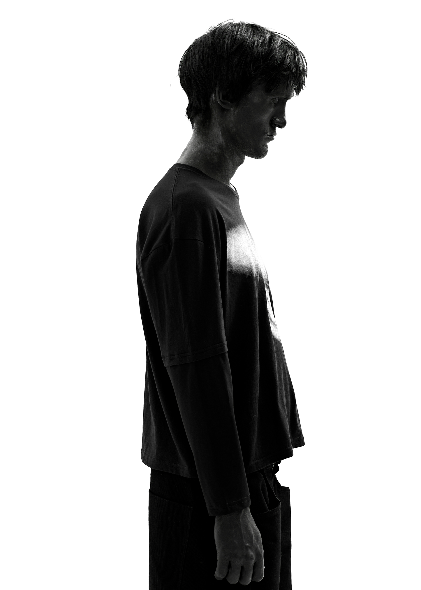 STAIN BLACK LONG-SLEEVED T-SHIRT