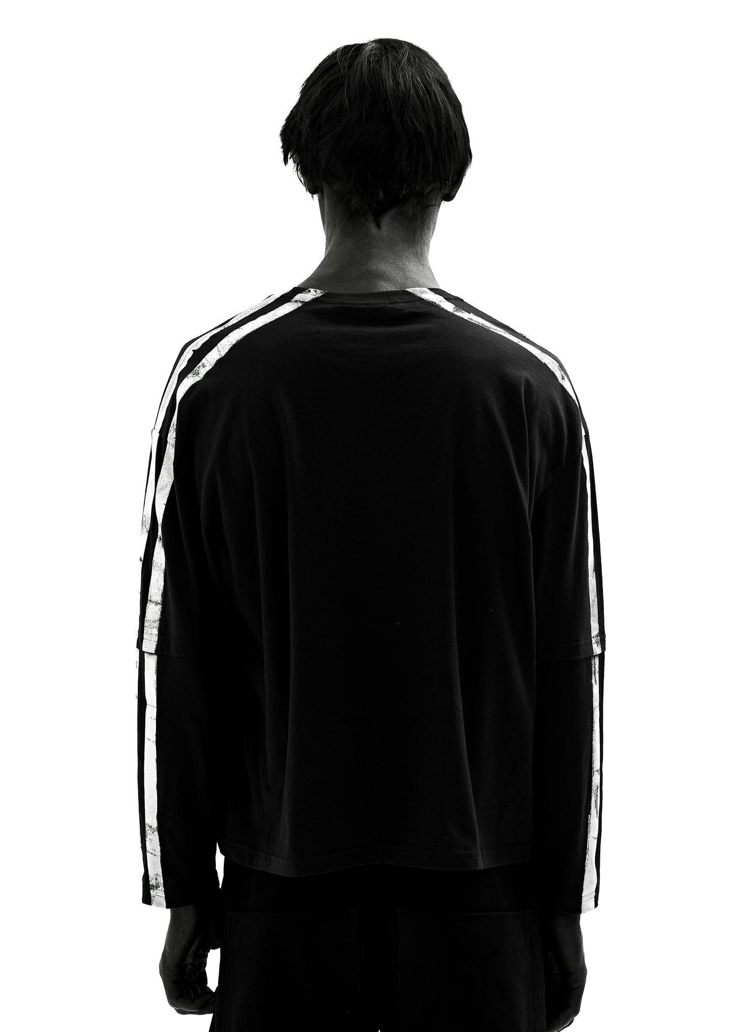 STRIPES BLACK LONG-SLEEVED T-SHIRT