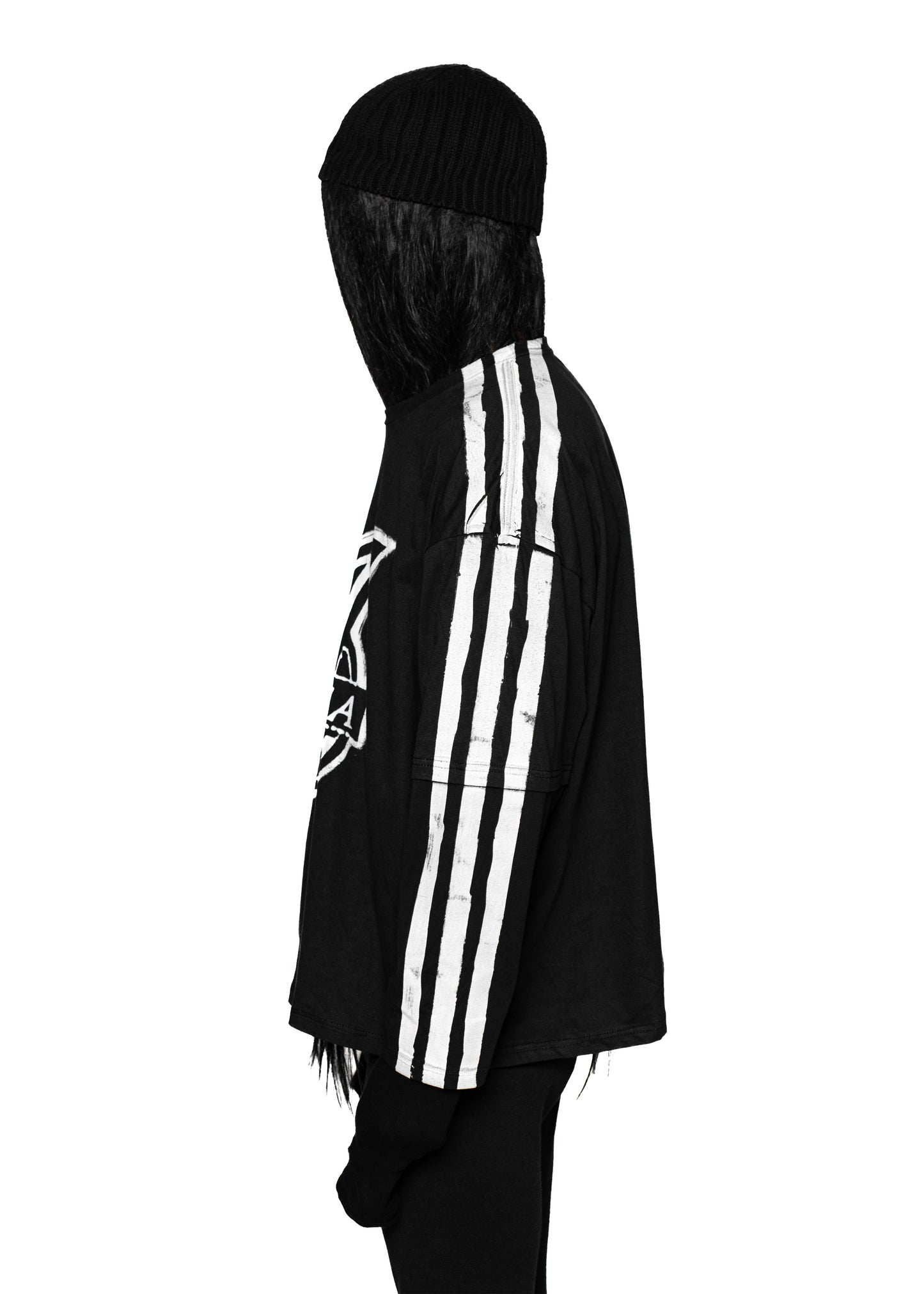 STRIPES BLACK LONG-SLEEVED T-SHIRT