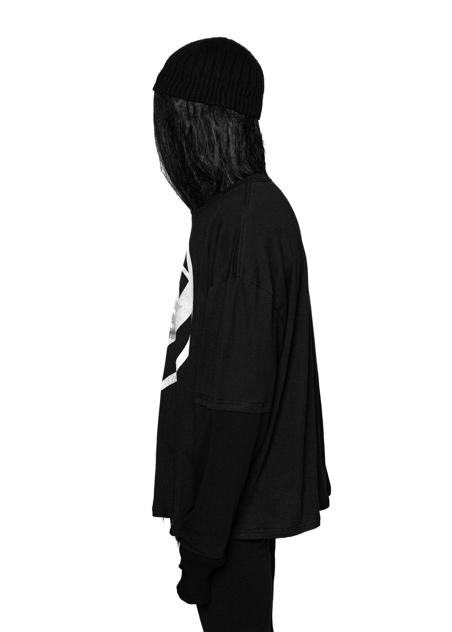 MARKET BLACK LONG-SLEEVED T-SHIRT