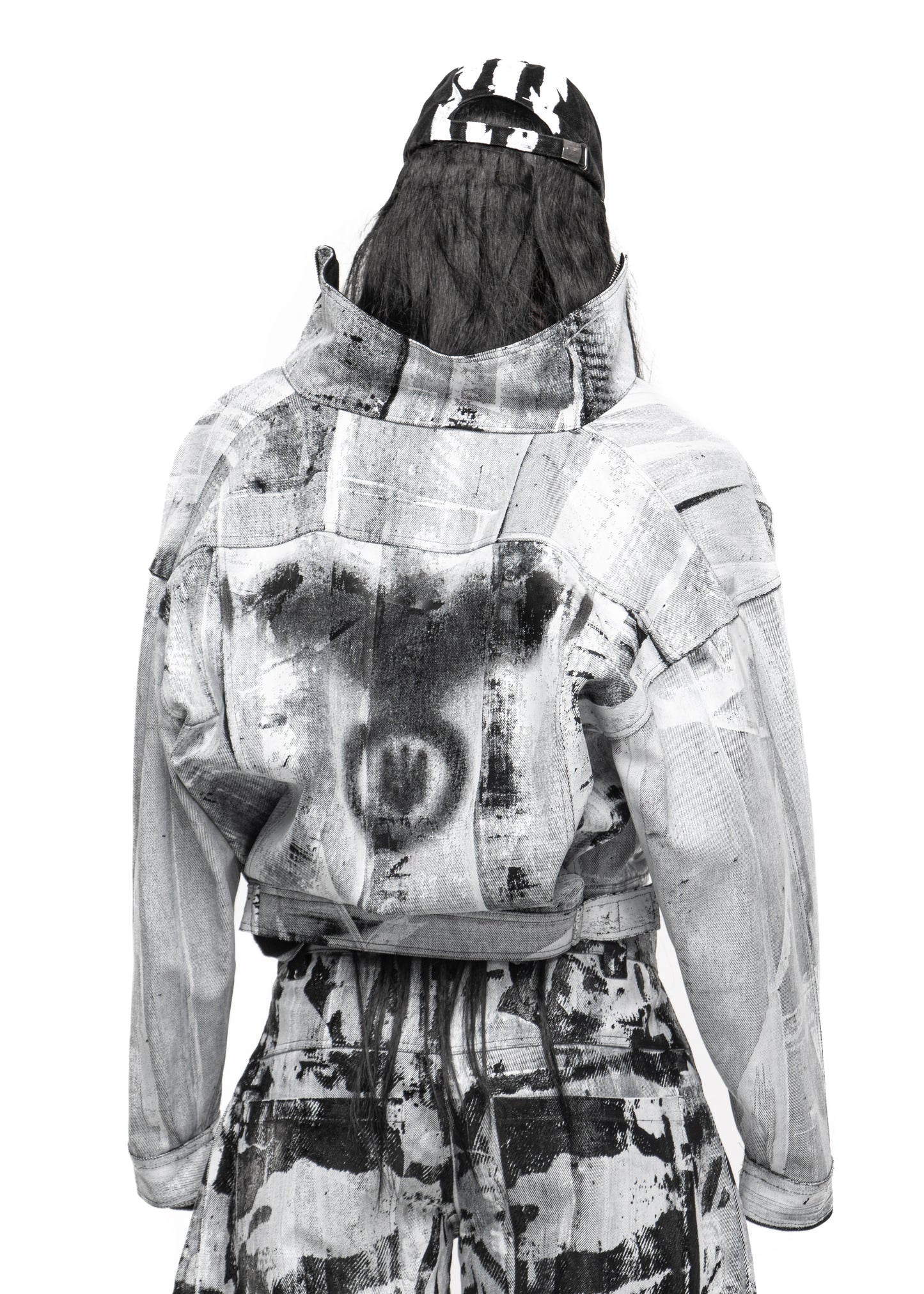 STAIN WAXED WHITE DENIM JACKET