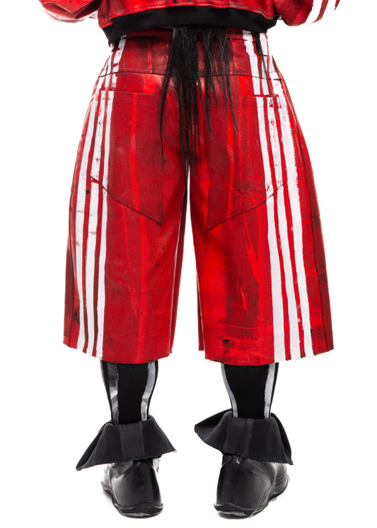 WHITE STRIPES WAXED RED DENIM SHORTS